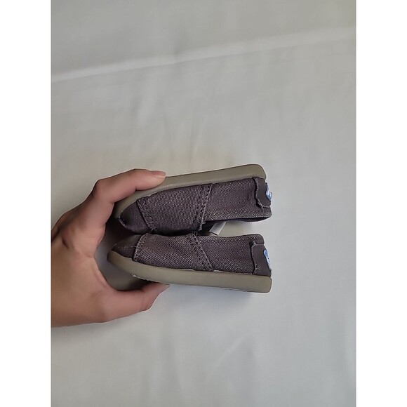 Toms Infant Toddler T4 Brown Canvas slip-on shoes Size 4 Adjustable Side‎ Strap - Picture 6 of 8